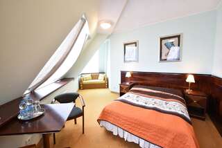 Отель Piramida Park Hotel & Wellness Тыхы Стандартный номер с кроватью размера "queen-size"-1